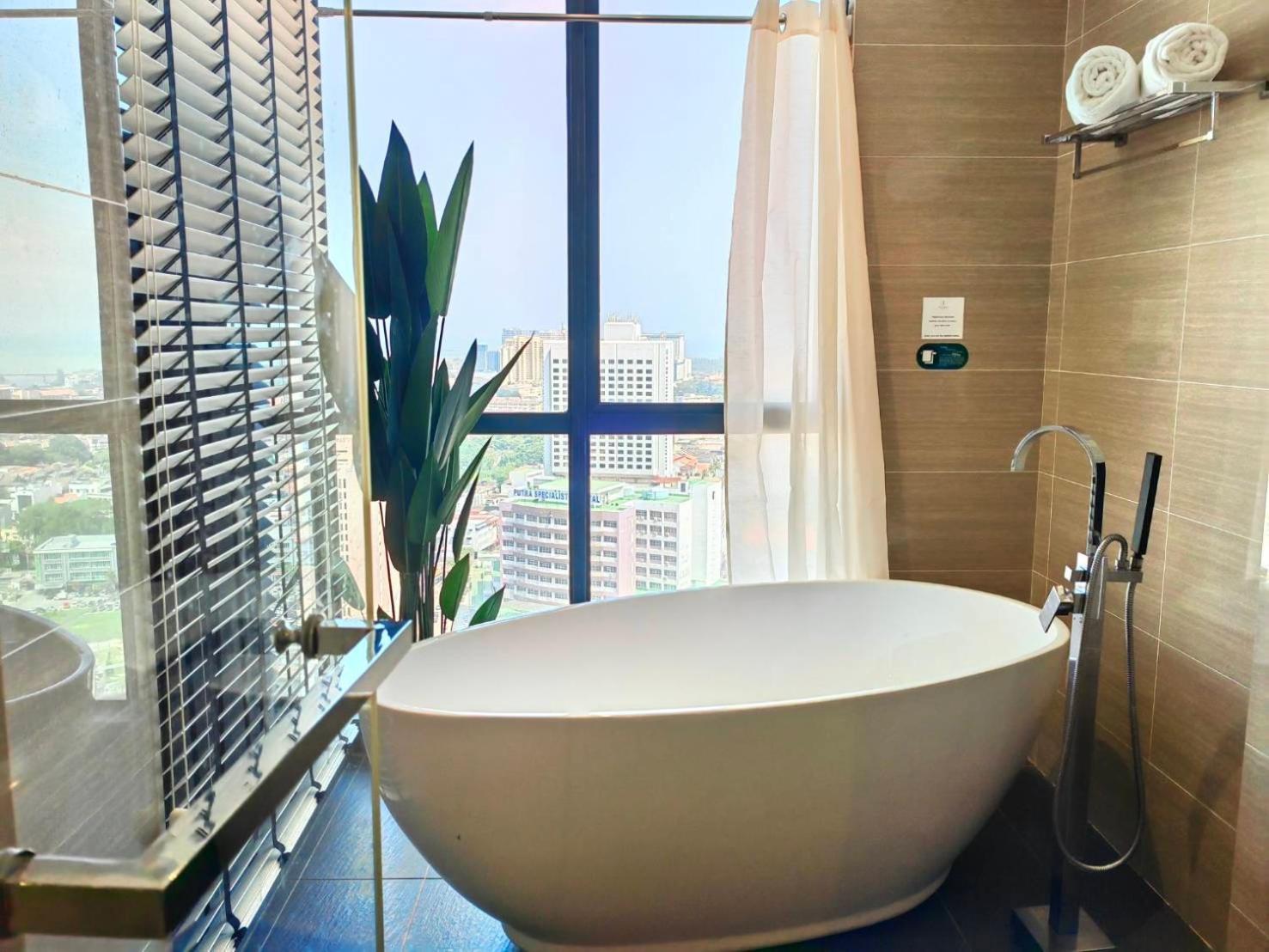 The Honeymoon Haven - 99 Residences Malacca Buitenkant foto